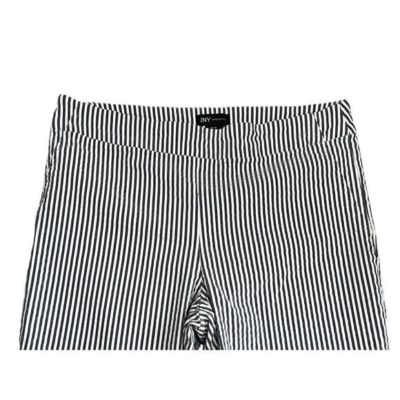 JNY Pull-on White Grey Railroad Striped Stretch Ankle Pants Women's 10 - Picture 2 of 5